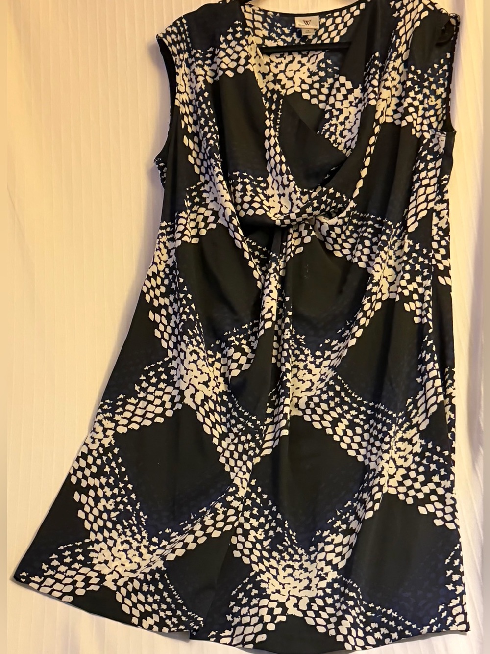 Black and cream easy dress with slip. New Worthington. Women’s size 14